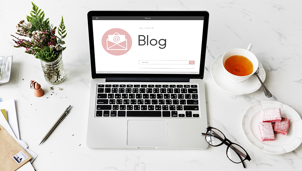 Online Message Blog Chat